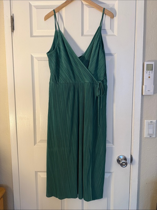h and m green pleated dress Ladies - Green Poplin Halterneck Dress - Size: XL